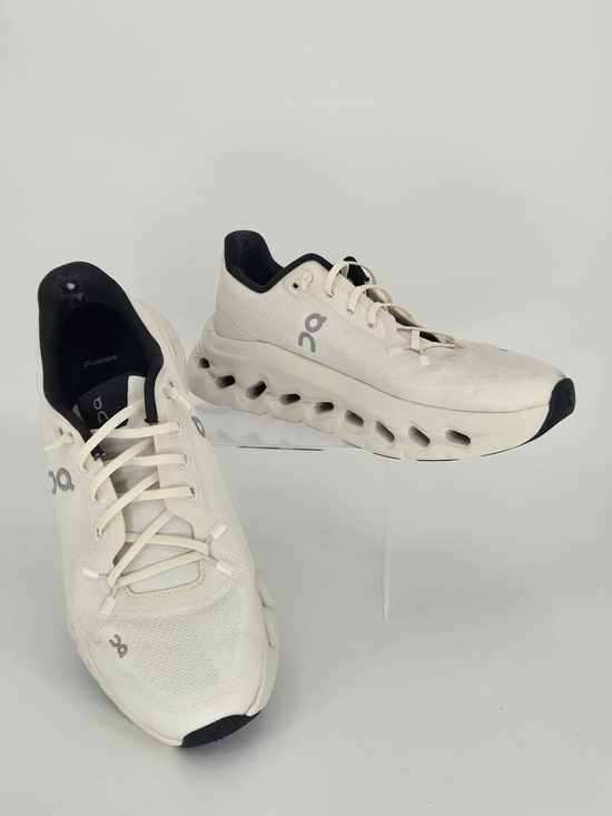 On Running Shoes - On Running Cloudtilt Women’s Running Shoes - White/Black Size 7